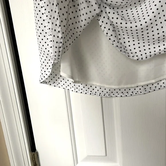 Women’s Small Loft Blouse Top. Black and White Polka Dot. Excellent condition - Picture 5 of 11